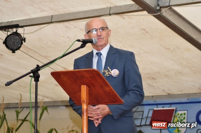 Zdjęcie w galerii na portalu naszraciborz.pl: Barwny korowód, występy i tańce – tak gminne dożynki zorganizowały Łańce wiadomości z regionu