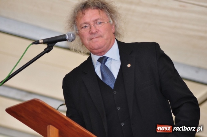 Zdjęcie w galerii na portalu naszraciborz.pl: Barwny korowód, występy i tańce – tak gminne dożynki zorganizowały Łańce wiadomości z regionu