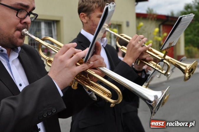 Zdjęcie w galerii na portalu naszraciborz.pl: Barwny korowód, występy i tańce – tak gminne dożynki zorganizowały Łańce wiadomości z regionu