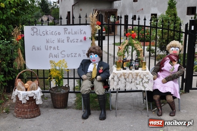 Zdjęcie w galerii na portalu naszraciborz.pl: Barwny korowód, występy i tańce – tak gminne dożynki zorganizowały Łańce wiadomości z regionu