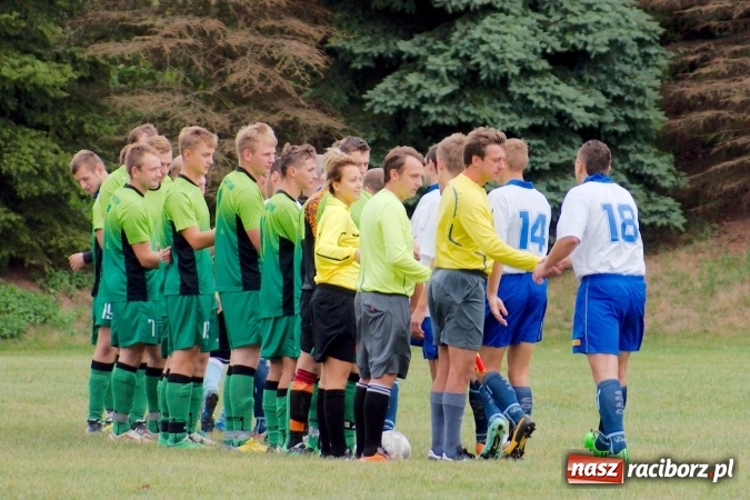 Zdjęcie w galerii na portalu naszraciborz.pl: Totalny antyfutbol w Gamowie. Koziołki zgarnęły komplet punktów wiadomości z regionu