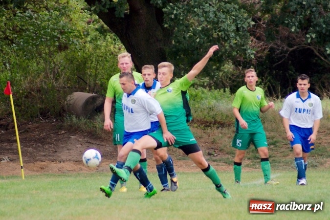 Zdjęcie w galerii na portalu naszraciborz.pl: Totalny antyfutbol w Gamowie. Koziołki zgarnęły komplet punktów wiadomości z regionu