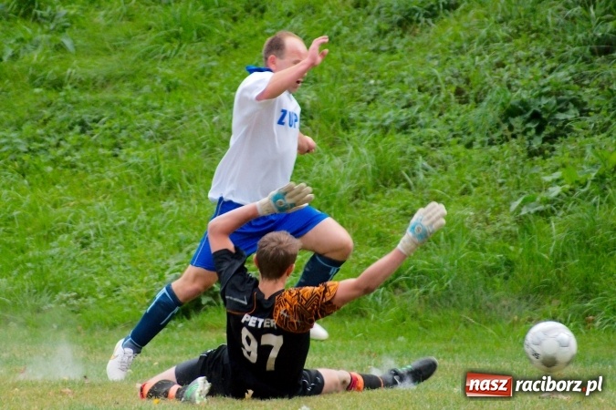 Zdjęcie w galerii na portalu naszraciborz.pl: Totalny antyfutbol w Gamowie. Koziołki zgarnęły komplet punktów wiadomości z regionu