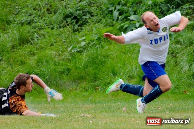 Zdjęcie w galerii na portalu naszraciborz.pl: Totalny antyfutbol w Gamowie. Koziołki zgarnęły komplet punktów wiadomości z regionu