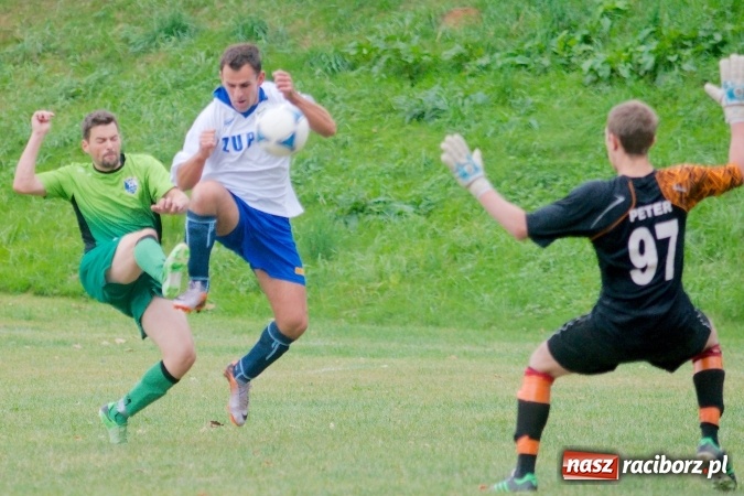 Zdjęcie w galerii na portalu naszraciborz.pl: Totalny antyfutbol w Gamowie. Koziołki zgarnęły komplet punktów wiadomości z regionu