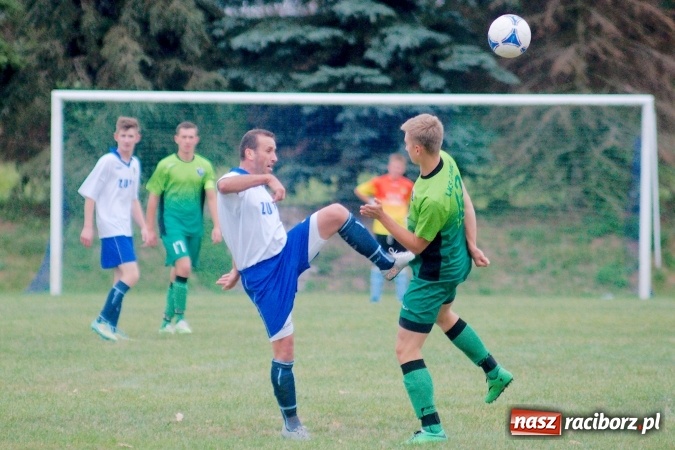 Zdjęcie w galerii na portalu naszraciborz.pl: Totalny antyfutbol w Gamowie. Koziołki zgarnęły komplet punktów wiadomości z regionu