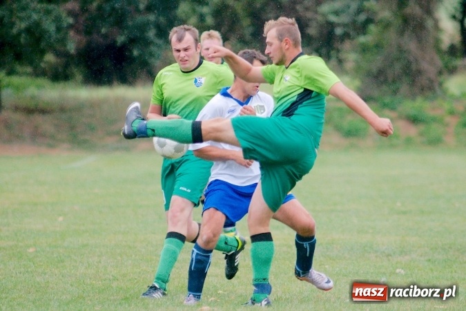 Zdjęcie w galerii na portalu naszraciborz.pl: Totalny antyfutbol w Gamowie. Koziołki zgarnęły komplet punktów wiadomości z regionu