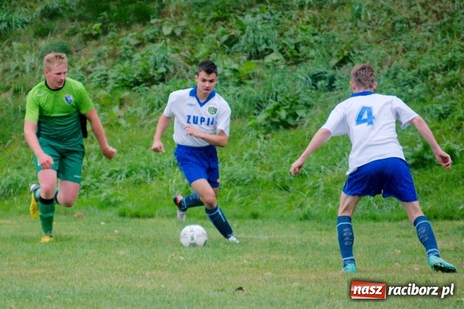Zdjęcie w galerii na portalu naszraciborz.pl: Totalny antyfutbol w Gamowie. Koziołki zgarnęły komplet punktów wiadomości z regionu