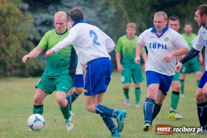 Zdjęcie w galerii na portalu naszraciborz.pl: Totalny antyfutbol w Gamowie. Koziołki zgarnęły komplet punktów wiadomości z regionu