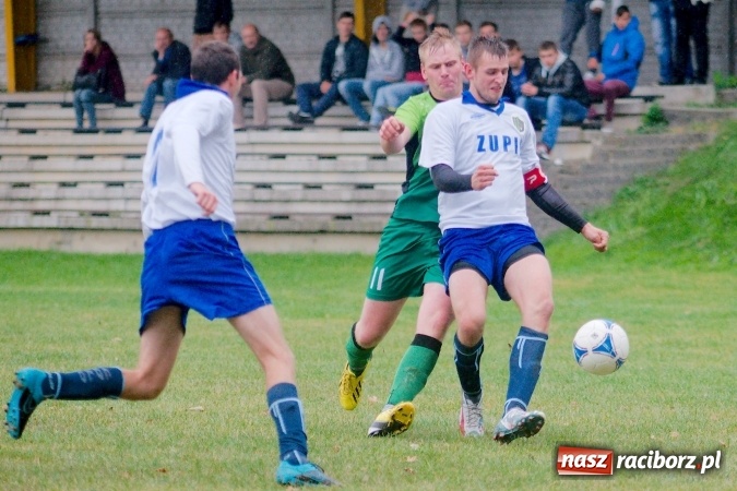 Zdjęcie w galerii na portalu naszraciborz.pl: Totalny antyfutbol w Gamowie. Koziołki zgarnęły komplet punktów wiadomości z regionu
