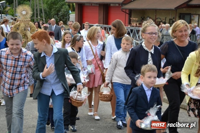 Zdjęcie w galerii na portalu naszraciborz.pl: Dożynki 2015 - w Krzyżanowicach najpierw tradycja, potem dobra zabawa wiadomości z regionu