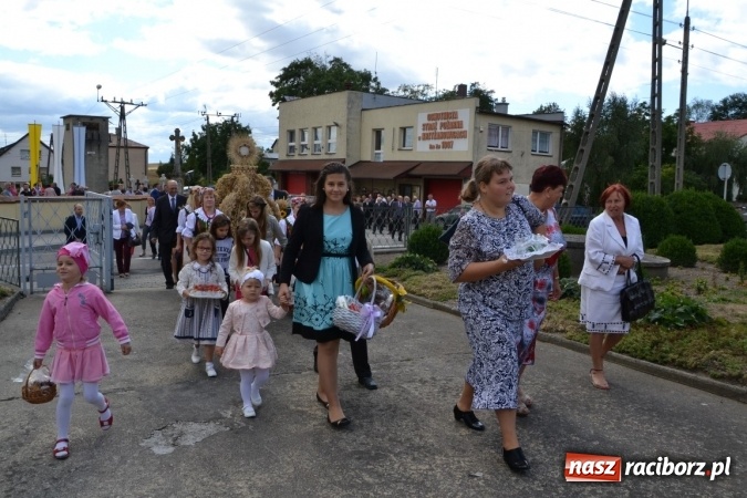 Zdjęcie w galerii na portalu naszraciborz.pl: Dożynki 2015 - w Krzyżanowicach najpierw tradycja, potem dobra zabawa wiadomości z regionu