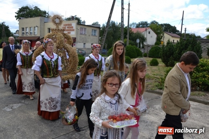 Zdjęcie w galerii na portalu naszraciborz.pl: Dożynki 2015 - w Krzyżanowicach najpierw tradycja, potem dobra zabawa wiadomości z regionu