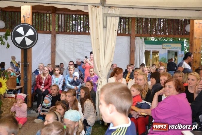 Zdjęcie w galerii na portalu naszraciborz.pl: Dożynki 2015 - w Krzyżanowicach najpierw tradycja, potem dobra zabawa wiadomości z regionu