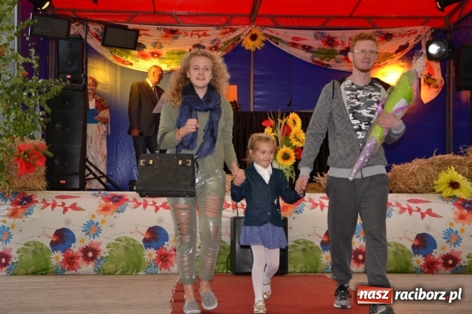 Zdjęcie w galerii na portalu naszraciborz.pl: Dożynki 2015 - w Krzyżanowicach najpierw tradycja, potem dobra zabawa wiadomości z regionu