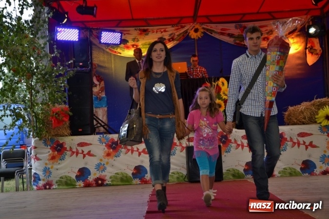 Zdjęcie w galerii na portalu naszraciborz.pl: Dożynki 2015 - w Krzyżanowicach najpierw tradycja, potem dobra zabawa wiadomości z regionu