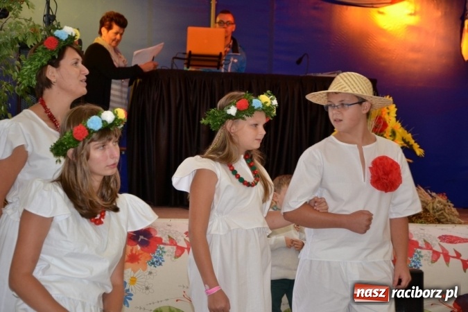Zdjęcie w galerii na portalu naszraciborz.pl: Dożynki 2015 - w Krzyżanowicach najpierw tradycja, potem dobra zabawa wiadomości z regionu
