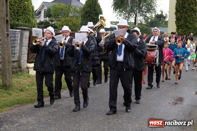 Zdjęcie w galerii na portalu naszraciborz.pl: Dożynki 2015 - w Łęgu z pomocą minionków wiadomości z regionu