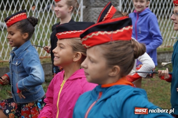 Zdjęcie w galerii na portalu naszraciborz.pl: Dożynki 2015 - w Łęgu z pomocą minionków wiadomości z regionu