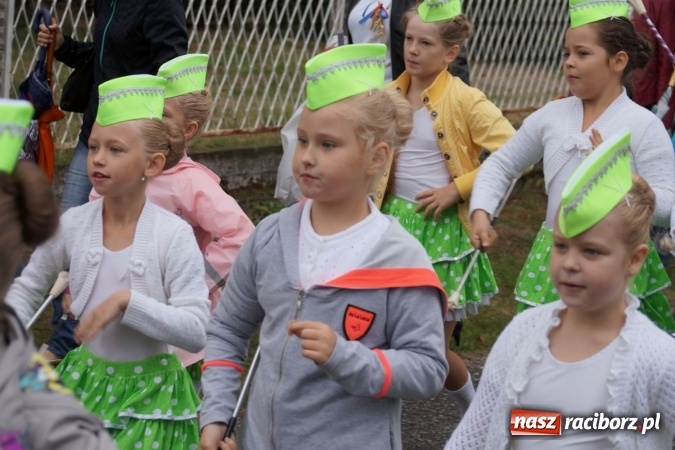 Zdjęcie w galerii na portalu naszraciborz.pl: Dożynki 2015 - w Łęgu z pomocą minionków wiadomości z regionu