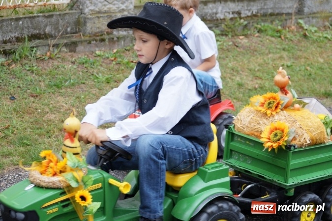 Zdjęcie w galerii na portalu naszraciborz.pl: Dożynki 2015 - w Łęgu z pomocą minionków wiadomości z regionu