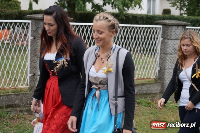 Zdjęcie w galerii na portalu naszraciborz.pl: Dożynki 2015 - w Łęgu z pomocą minionków wiadomości z regionu