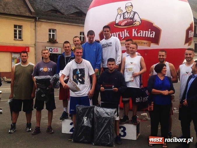 Zdjęcie w galerii na portalu naszraciborz.pl: Streetball. Zwycięstwo w Pszczynie   wiadomości z regionu