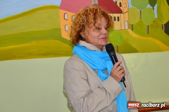 Zdjęcie w galerii na portalu naszraciborz.pl: Dzieci z Zespołu Szk&oacute;ł Specjalnych tworzą pola nadziei wraz z Hospicjum im. św. J&oacute;zefa wiadomości z regionu