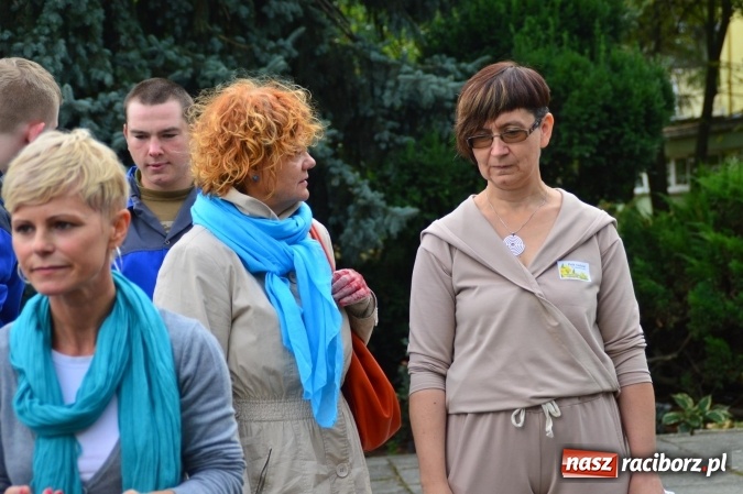 Zdjęcie w galerii na portalu naszraciborz.pl: Dzieci z Zespołu Szk&oacute;ł Specjalnych tworzą pola nadziei wraz z Hospicjum im. św. J&oacute;zefa wiadomości z regionu