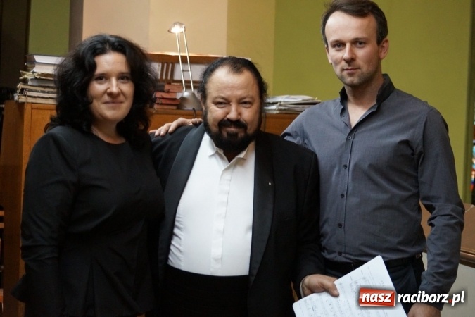 Zdjęcie w galerii na portalu naszraciborz.pl: Kałudi Kałudow wystąpił w kościele farnym  wiadomości z regionu