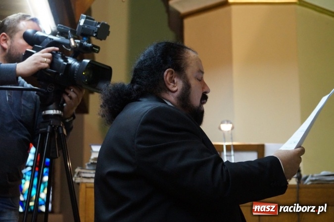 Zdjęcie w galerii na portalu naszraciborz.pl: Kałudi Kałudow wystąpił w kościele farnym  wiadomości z regionu