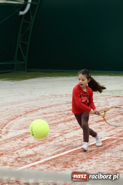 Zdjęcie w galerii na portalu naszraciborz.pl: Tenis sposobem na aktywny rozwój i świetną zabawę. Już dziś zapisz się do szkoły tenisa! wiadomości z regionu