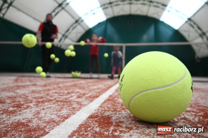 Zdjęcie w galerii na portalu naszraciborz.pl: Tenis sposobem na aktywny rozwój i świetną zabawę. Już dziś zapisz się do szkoły tenisa! wiadomości z regionu