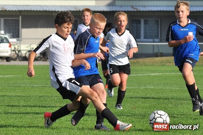 Zdjęcie w galerii na portalu naszraciborz.pl: Orliki: Trzy punkty zostały w Studziennej wiadomości z regionu