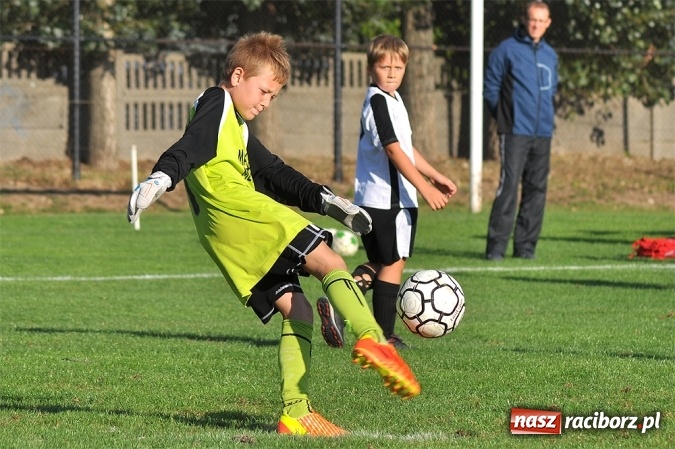 Zdjęcie w galerii na portalu naszraciborz.pl: Orliki: Trzy punkty zostały w Studziennej wiadomości z regionu