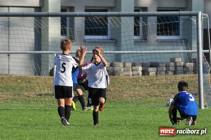 Zdjęcie w galerii na portalu naszraciborz.pl: Orliki: Trzy punkty zostały w Studziennej wiadomości z regionu