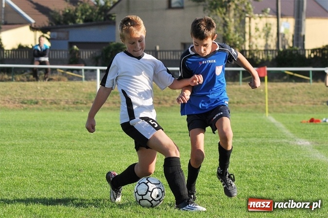 Zdjęcie w galerii na portalu naszraciborz.pl: Orliki: Trzy punkty zostały w Studziennej wiadomości z regionu