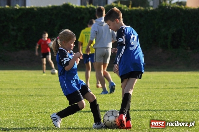 Zdjęcie w galerii na portalu naszraciborz.pl: Orliki: Trzy punkty zostały w Studziennej wiadomości z regionu