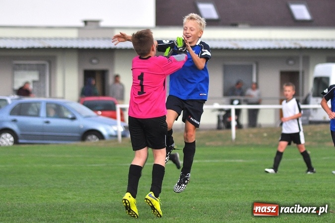 Zdjęcie w galerii na portalu naszraciborz.pl: Orliki: Trzy punkty zostały w Studziennej wiadomości z regionu