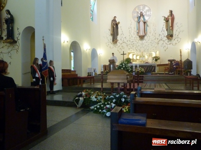 Zdjęcie w galerii na portalu naszraciborz.pl: Zmarł Jan Socha, dyrektor SP 8 i pierwszej Szkoły Mistrzostwa Sportowego wiadomości z regionu