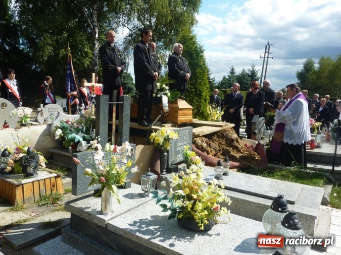 Zdjęcie w galerii na portalu naszraciborz.pl: Zmarł Jan Socha, dyrektor SP 8 i pierwszej Szkoły Mistrzostwa Sportowego wiadomości z regionu