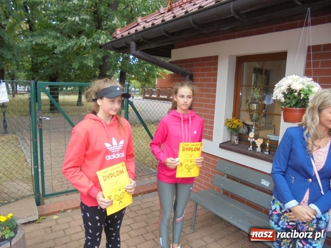Zdjęcie w galerii na portalu naszraciborz.pl: Na korcie Rafako rozegrano tenisowy turniej w grupie szkół podstawowych wiadomości z regionu