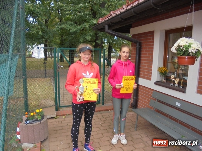 Zdjęcie w galerii na portalu naszraciborz.pl: Na korcie Rafako rozegrano tenisowy turniej w grupie szkół podstawowych wiadomości z regionu