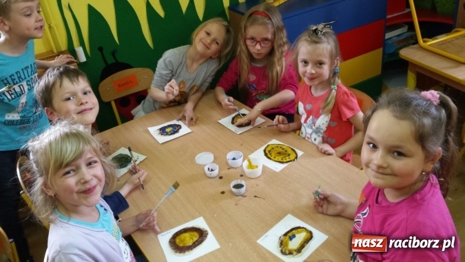 Zdjęcie w galerii na portalu naszraciborz.pl: W Przedszkolu w Nędzy dzieci uczą się o sztuce wiadomości z regionu