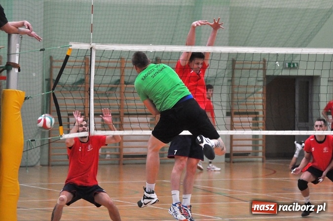 Zdjęcie w galerii na portalu naszraciborz.pl: Siatkarze AZS-u Rafako przygotowują się do nowego sezonu wiadomości z regionu