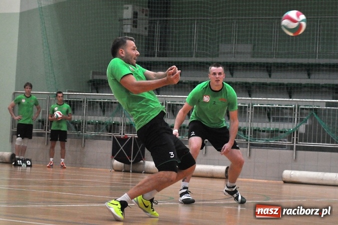 Zdjęcie w galerii na portalu naszraciborz.pl: Siatkarze AZS-u Rafako przygotowują się do nowego sezonu wiadomości z regionu