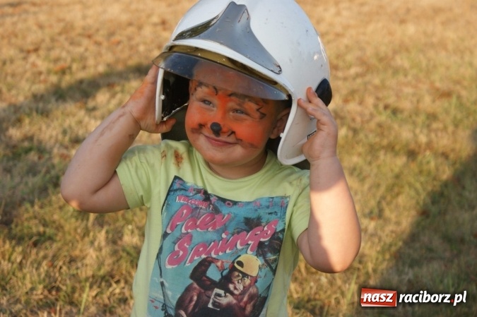 Zdjęcie w galerii na portalu naszraciborz.pl: Zawody strażackie na wesoło w Szymocicach  wiadomości z regionu