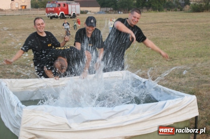 Zdjęcie w galerii na portalu naszraciborz.pl: Zawody strażackie na wesoło w Szymocicach  wiadomości z regionu