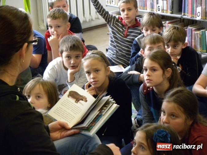 Zdjęcie w galerii na portalu naszraciborz.pl: Nauczycielu, odwiedź z klasą bibliotekę!  wiadomości z regionu