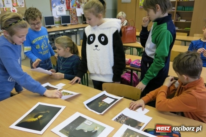Zdjęcie w galerii na portalu naszraciborz.pl: Nauczycielu, odwiedź z klasą bibliotekę!  wiadomości z regionu
